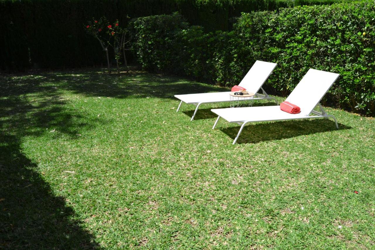 Luxury Garden Apartment - Walking Distance To The Sea Sitio de Calahonda Bagian luar foto