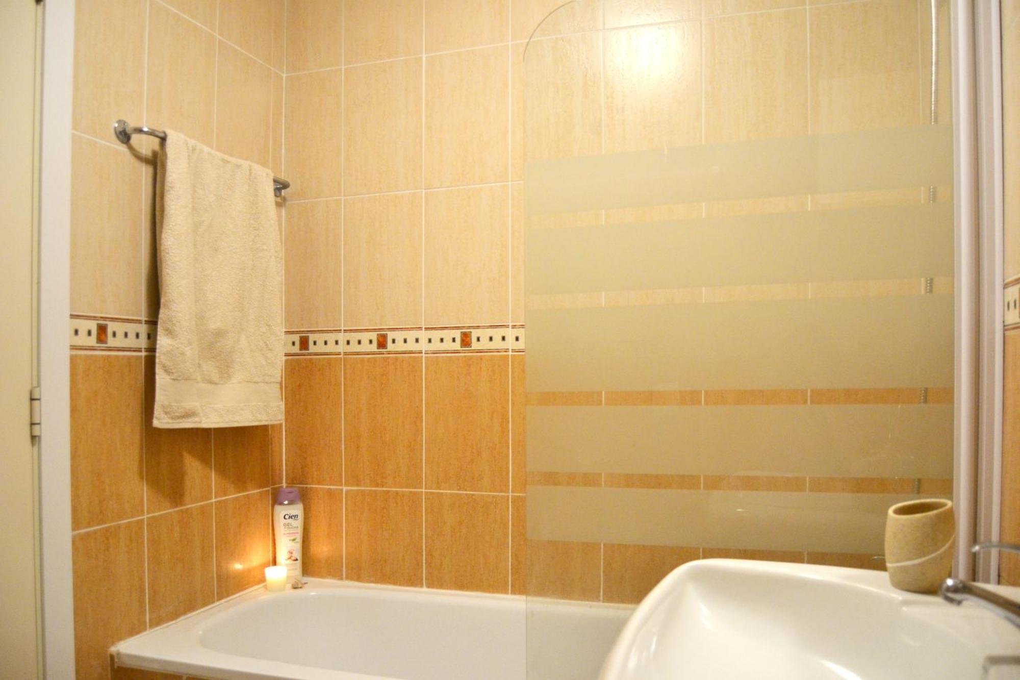 Luxury Garden Apartment - Walking Distance To The Sea Sitio de Calahonda Bagian luar foto